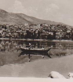 [Καστοριά]: Κάρτ - ποστάλ "Καστοριά", ασπρόμαυρη, εκδότης Λυκίδης (Θεσσαλονίκη), 1951, διαστάσεις 14Χ9