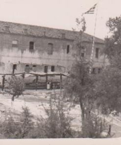 [Σουφλί, φωτοκάρτα]: [Κτήριο, ελληνική σημαία], ασπρόμαυρη, Φωτο Αθαν. Επιτρόπου * Σουφλί, αχρησιμοποίητη